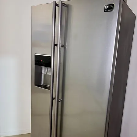 Front 3-bedroom アパート *