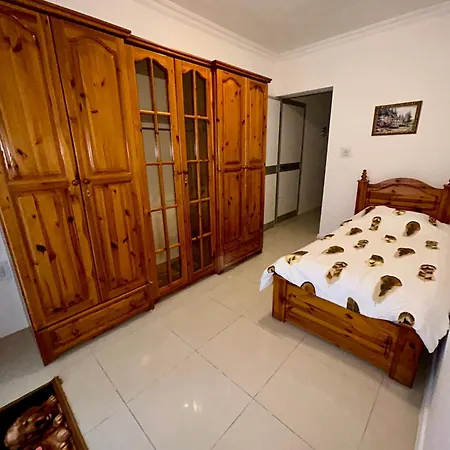 アパート Front 3-bedroom *