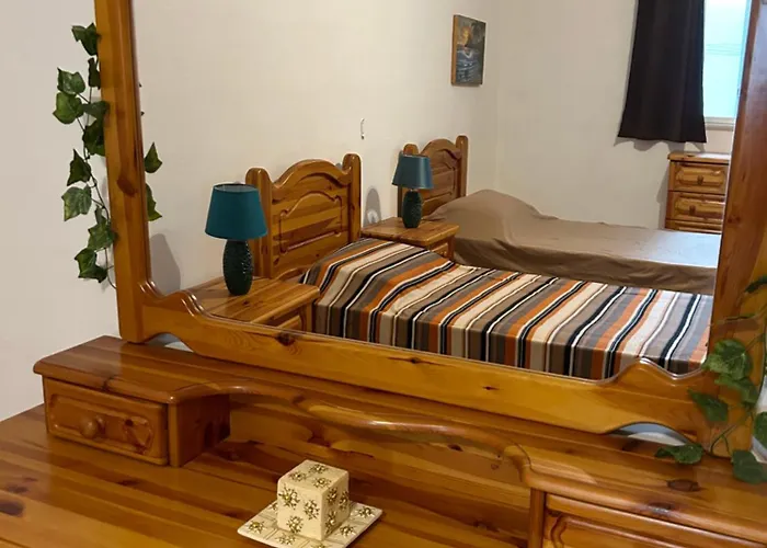 Front 3-bedroom Apartament