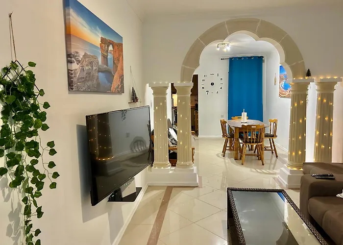 Front 3-bedroom * Mellieħa